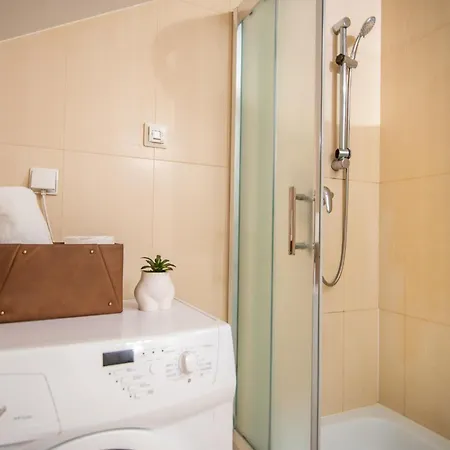 Ms - Zeromskiego 22 *