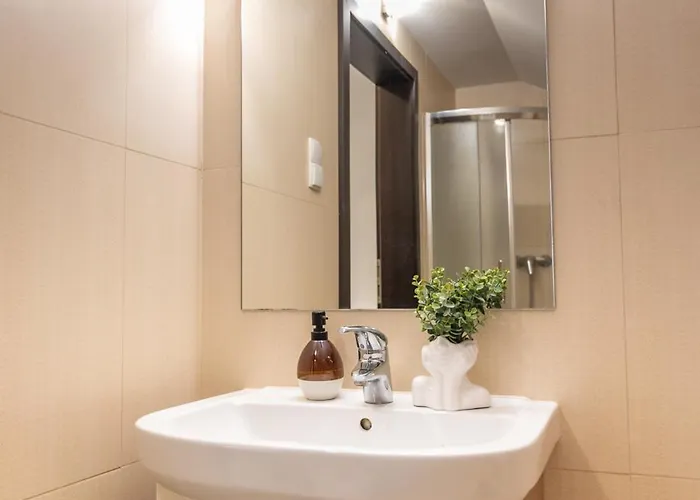 Ms - Zeromskiego 22 *